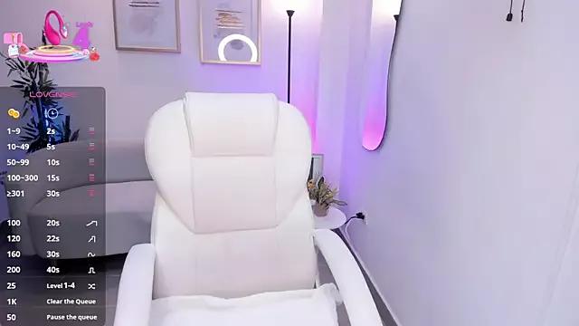 Unleash your urge for fetish cams livestreamers with our pick of steaming hot models, versed in the art of seduction and indulgence.