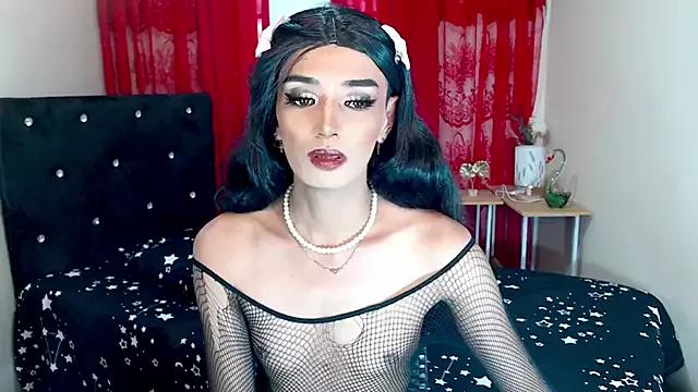 Unleash your urge for fetish cams livestreamers with our pick of steaming hot models, versed in the art of seduction and indulgence.