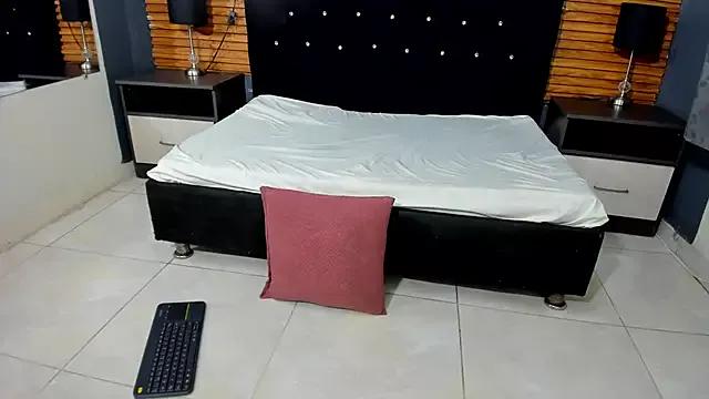 KatySweetas from StripChat is Freechat