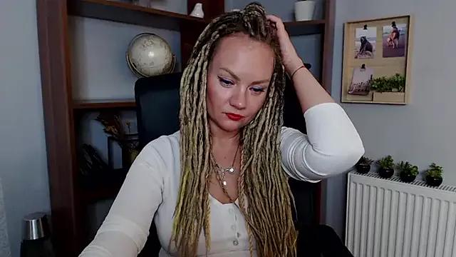 Unleash your urge for fetish cams livestreamers with our pick of steaming hot models, versed in the art of seduction and indulgence.