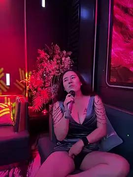 Unleash your urge for fetish cams livestreamers with our pick of steaming hot models, versed in the art of seduction and indulgence.