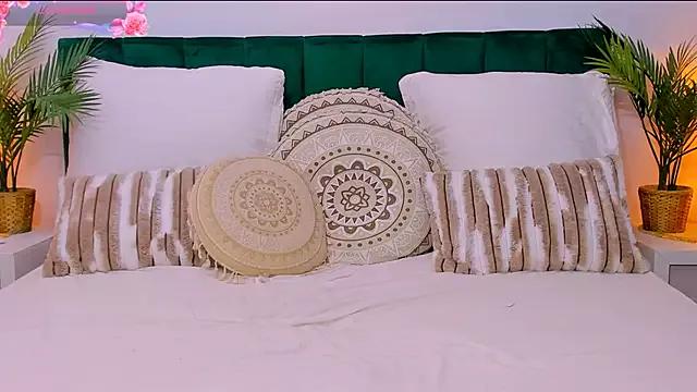 Unleash your urge for fetish cams livestreamers with our pick of steaming hot models, versed in the art of seduction and indulgence.