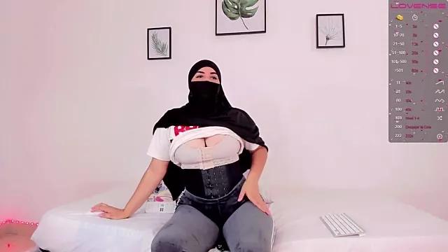 Unleash your urge for fetish cams livestreamers with our pick of steaming hot models, versed in the art of seduction and indulgence.