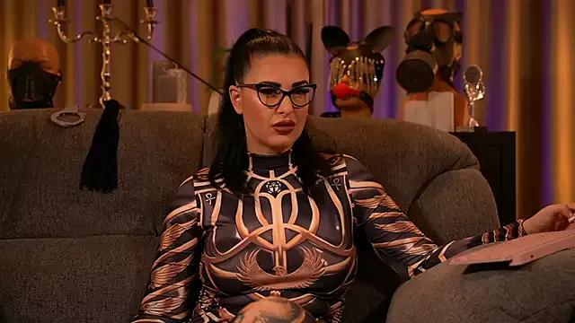 Unleash your urge for fetish cams livestreamers with our pick of steaming hot models, versed in the art of seduction and indulgence.