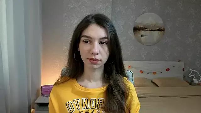 KellyShines from StripChat is Freechat