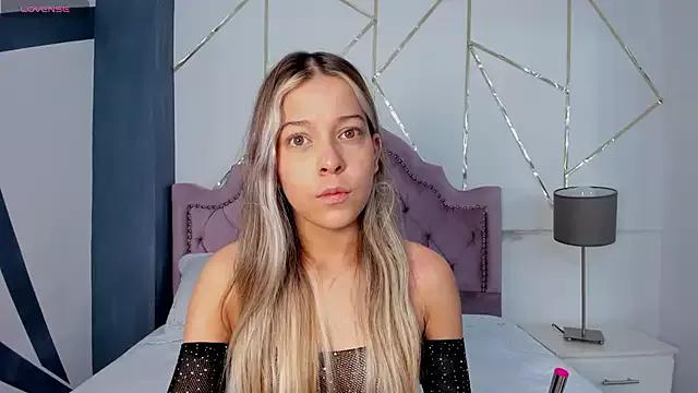 KiimberlyAdams from StripChat is Freechat