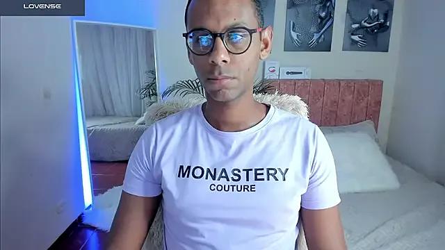 KingEdward_ from StripChat is Freechat