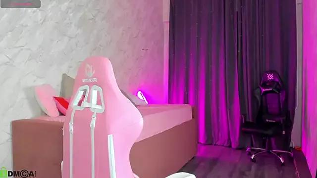 Unleash your urge for fetish cams livestreamers with our pick of steaming hot models, versed in the art of seduction and indulgence.