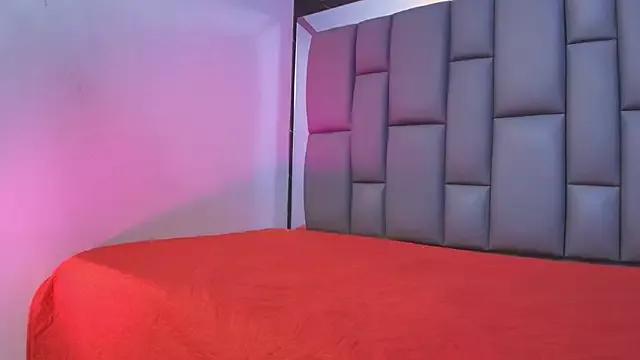 Unleash your urge for fetish cams livestreamers with our pick of steaming hot models, versed in the art of seduction and indulgence.