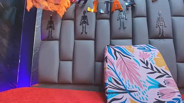 Unleash your urge for fetish cams livestreamers with our pick of steaming hot models, versed in the art of seduction and indulgence.