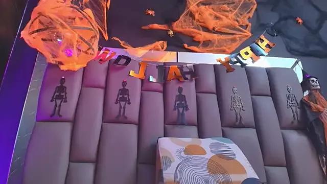 Unleash your urge for fetish cams livestreamers with our pick of steaming hot models, versed in the art of seduction and indulgence.