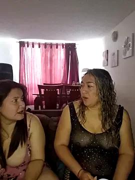 Unleash your urge for fetish cams livestreamers with our pick of steaming hot models, versed in the art of seduction and indulgence.