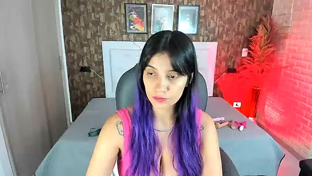 Unleash your urge for fetish cams livestreamers with our pick of steaming hot models, versed in the art of seduction and indulgence.