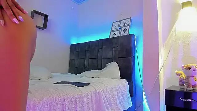 Unleash your urge for fetish cams livestreamers with our pick of steaming hot models, versed in the art of seduction and indulgence.