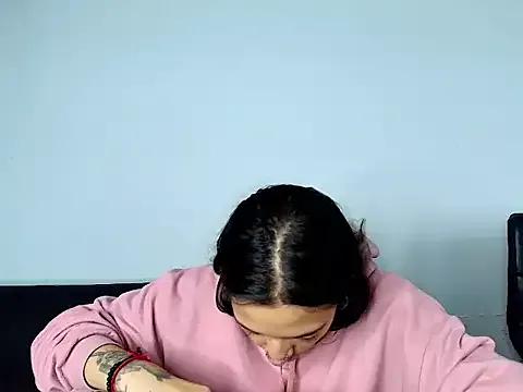 Kitty_ravee from StripChat is Freechat