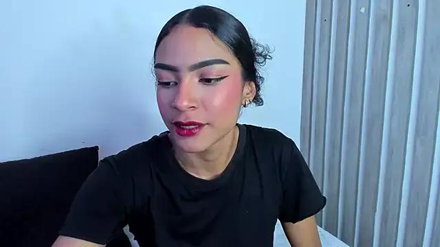 Unleash your urge for fetish cams livestreamers with our pick of steaming hot models, versed in the art of seduction and indulgence.