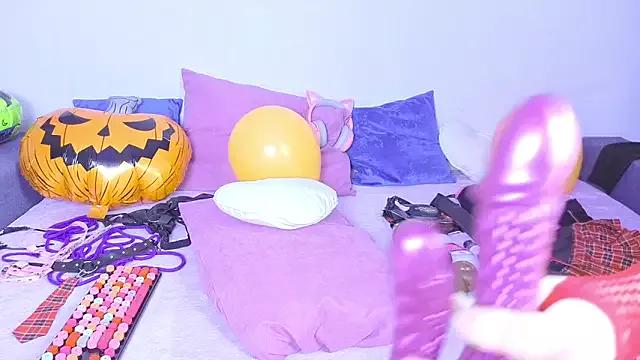 Unleash your urge for fetish cams livestreamers with our pick of steaming hot models, versed in the art of seduction and indulgence.