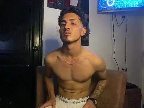 Unleash your urge for fetish cams livestreamers with our pick of steaming hot models, versed in the art of seduction and indulgence.