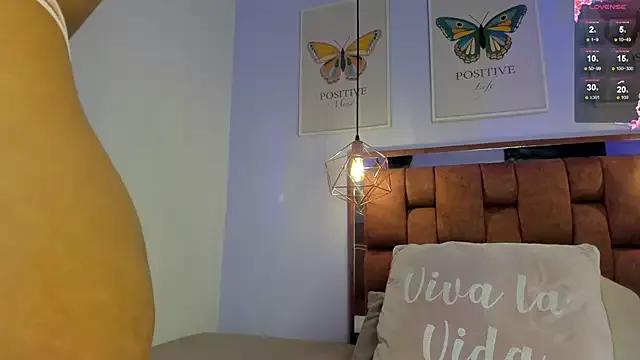 kristakinnky from StripChat is Freechat