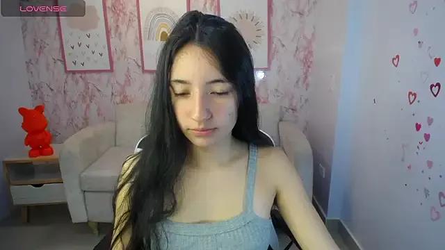 Kylie_ch1 from StripChat is Freechat