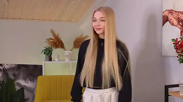 KylieBursik from StripChat is Freechat