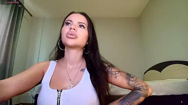Unleash your urge for fetish cams livestreamers with our pick of steaming hot models, versed in the art of seduction and indulgence.