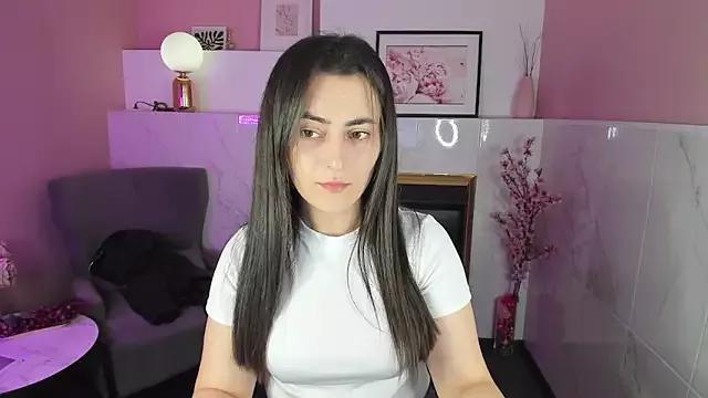 KylieMellow from StripChat is Freechat