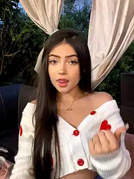 Unleash your urge for fetish cams livestreamers with our pick of steaming hot models, versed in the art of seduction and indulgence.