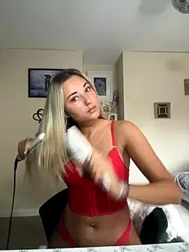 LaceyMilliexoxo from StripChat is Freechat