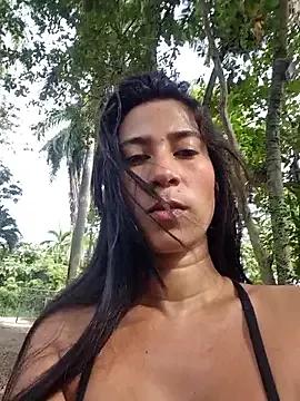 lady-rosse from StripChat is Freechat