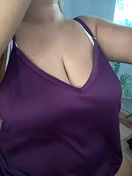 lady_rosie from StripChat is Freechat