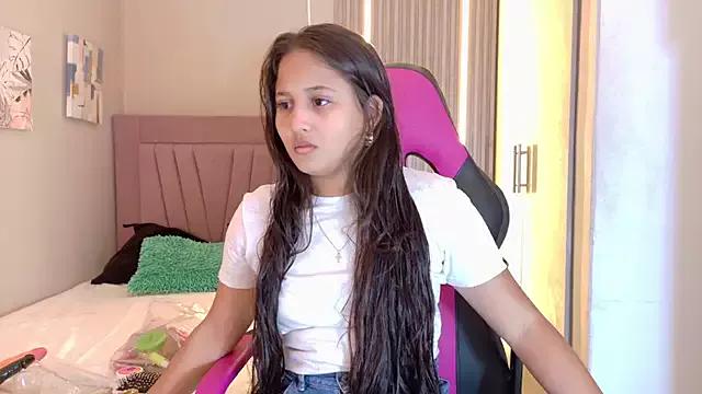 Unleash your urge for fetish cams livestreamers with our pick of steaming hot models, versed in the art of seduction and indulgence.