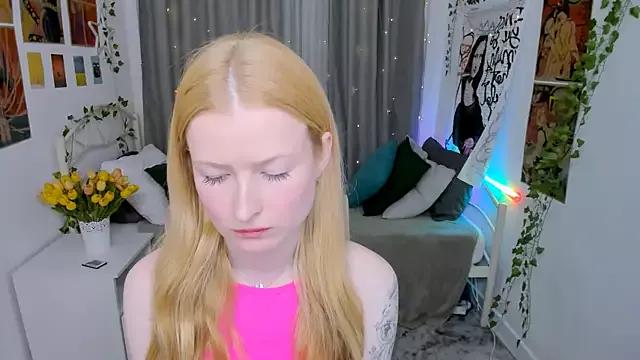 Laly_Peach from StripChat is Freechat