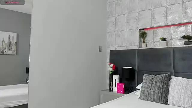 Unleash your urge for fetish cams livestreamers with our pick of steaming hot models, versed in the art of seduction and indulgence.