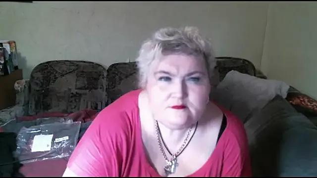 Lana555 from StripChat is Freechat