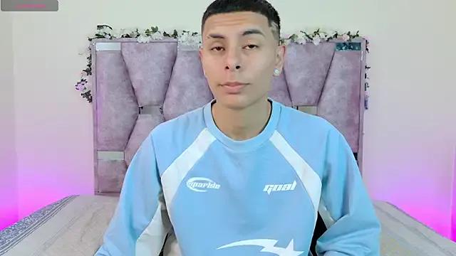 Unleash your urge for fetish cams livestreamers with our pick of steaming hot models, versed in the art of seduction and indulgence.