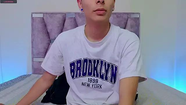 lana_and_liam_ from StripChat is Freechat