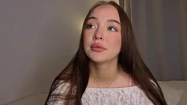 lanabelly from StripChat is Freechat