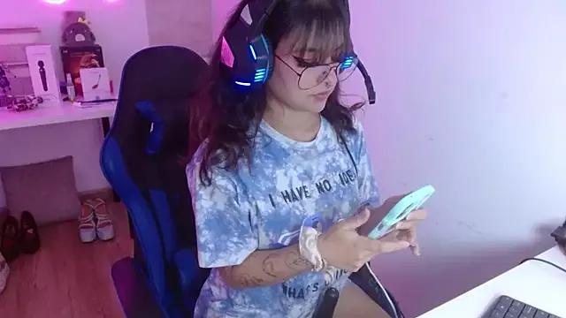 Unleash your urge for fetish cams livestreamers with our pick of steaming hot models, versed in the art of seduction and indulgence.