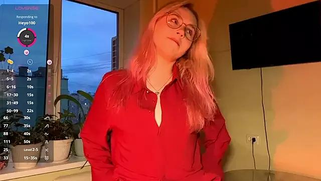 LatanyaRein from StripChat is Freechat