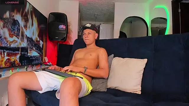 Unleash your urge for fetish cams livestreamers with our pick of steaming hot models, versed in the art of seduction and indulgence.