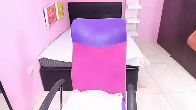 Unleash your urge for fetish cams livestreamers with our pick of steaming hot models, versed in the art of seduction and indulgence.