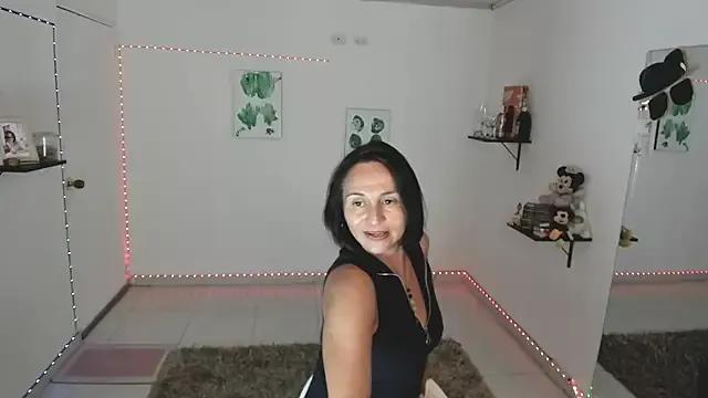 Latin_Lola from StripChat is Freechat