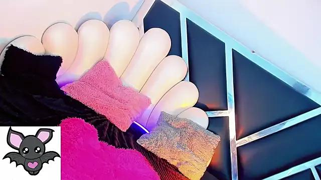 Unleash your urge for fetish cams livestreamers with our pick of steaming hot models, versed in the art of seduction and indulgence.