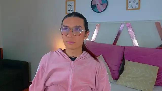 Unleash your urge for fetish cams livestreamers with our pick of steaming hot models, versed in the art of seduction and indulgence.