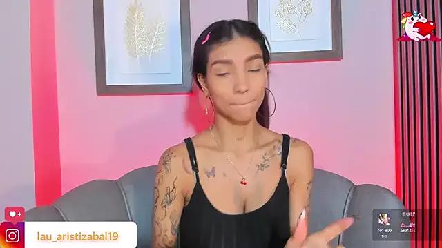Unleash your urge for fetish cams livestreamers with our pick of steaming hot models, versed in the art of seduction and indulgence.