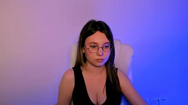 LauraBenson from StripChat is Freechat