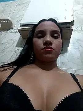 Laurabutt from StripChat is Freechat