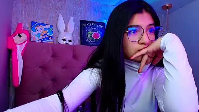 laurenelove from StripChat is Freechat