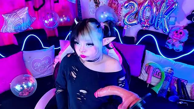 LaytonBox from StripChat is Freechat